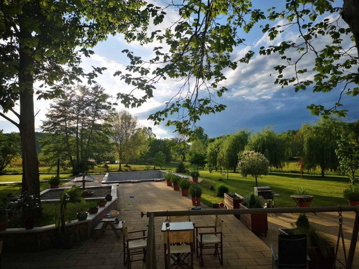 Varga Villa Orfu Exterior photo